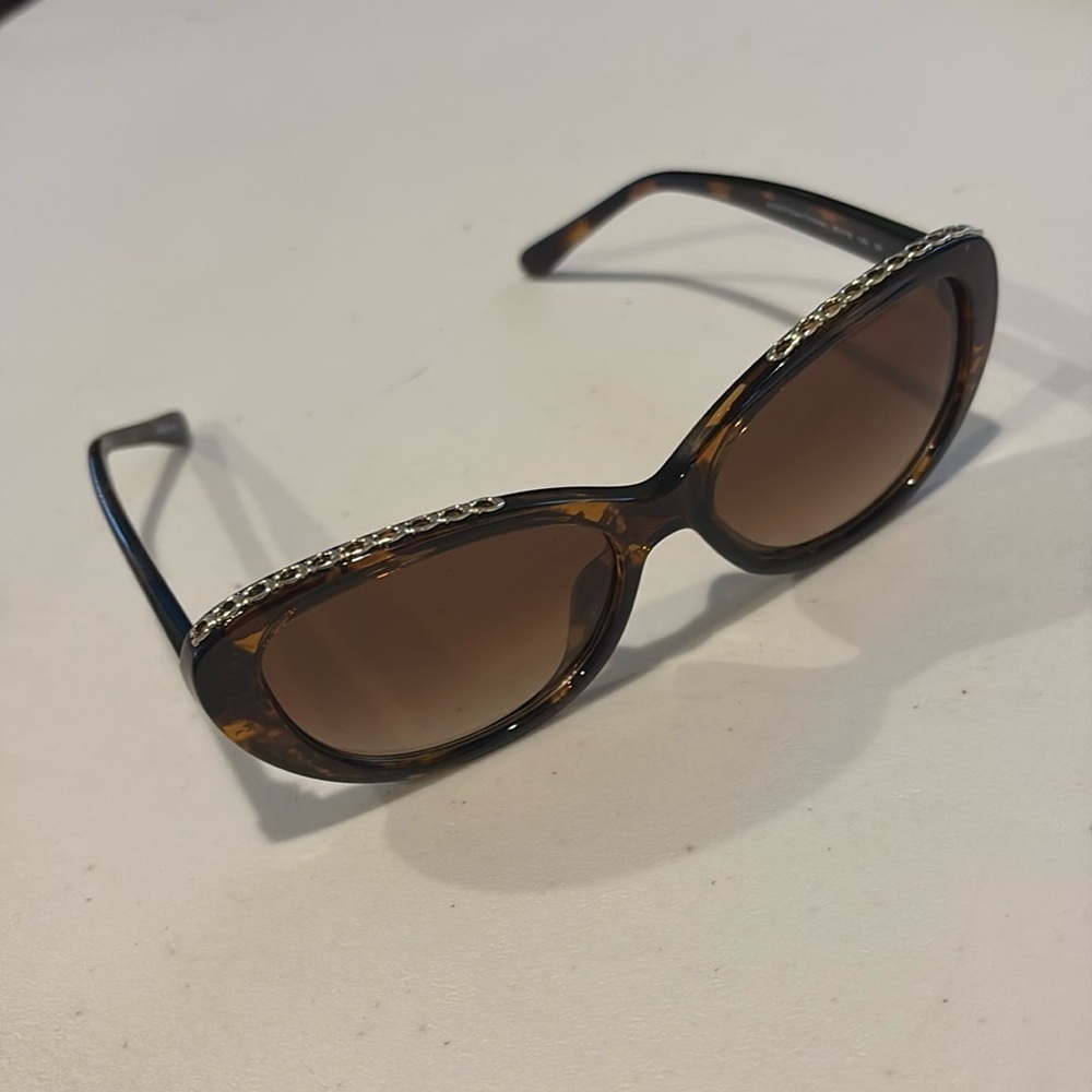 Coach - HC8296U - 512074 56-16-140. Dark Tortoise - women’s sunglasses.